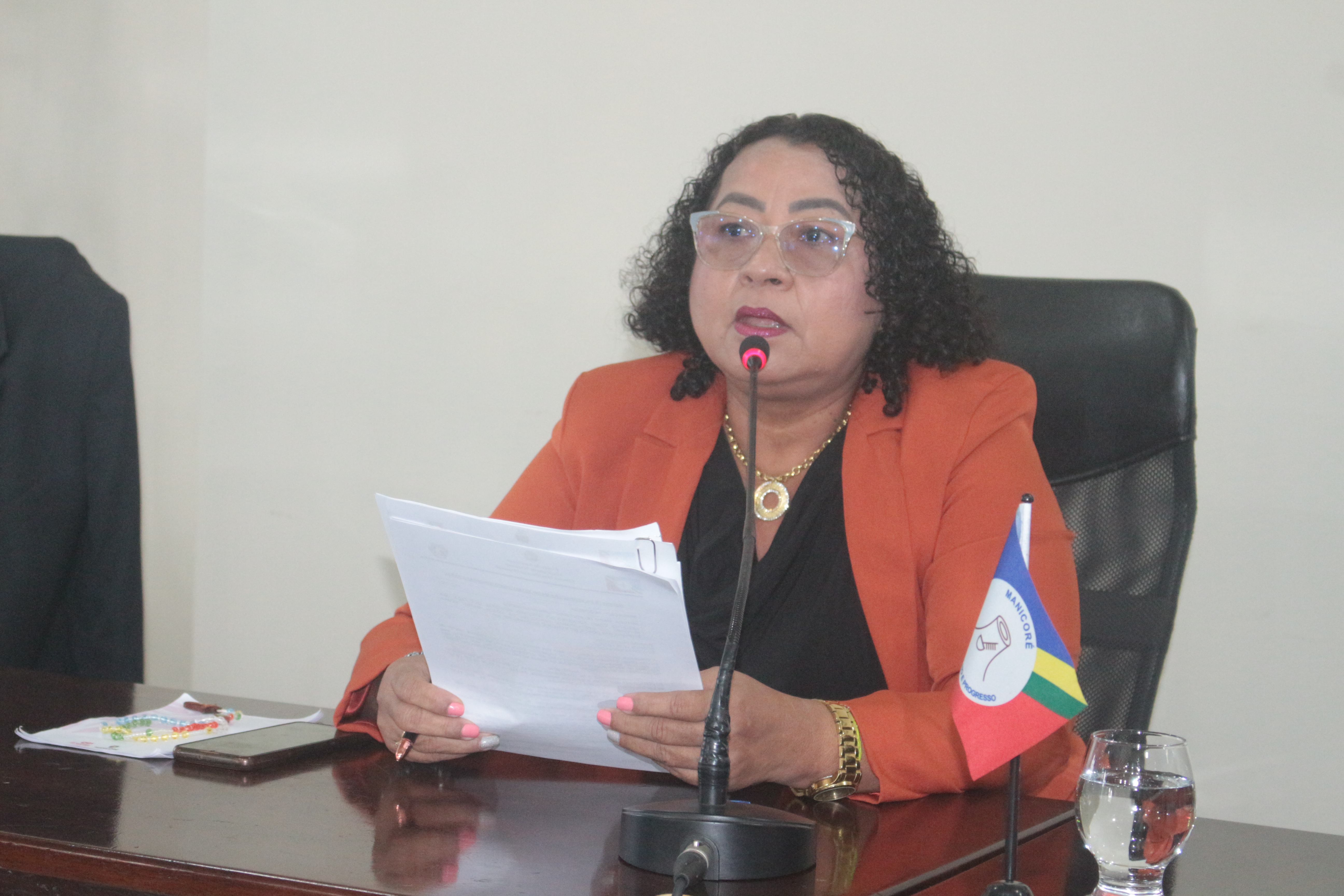 Socorro Bandeira apresenta votos de congratulações à coordenação da Paróquia de Nossa Senhora das Dores